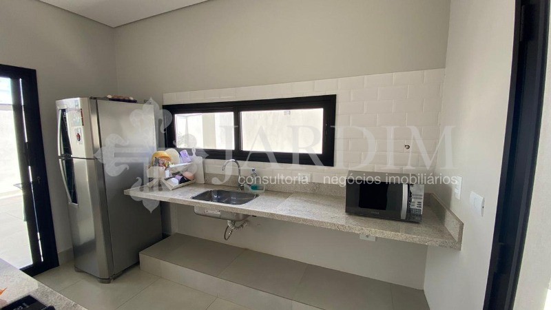 Casa à venda com 3 quartos, 300m² - Foto 18