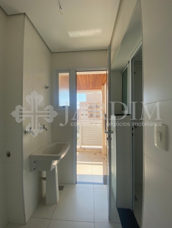 Apartamento à venda com 3 quartos, 98m² - Foto 18