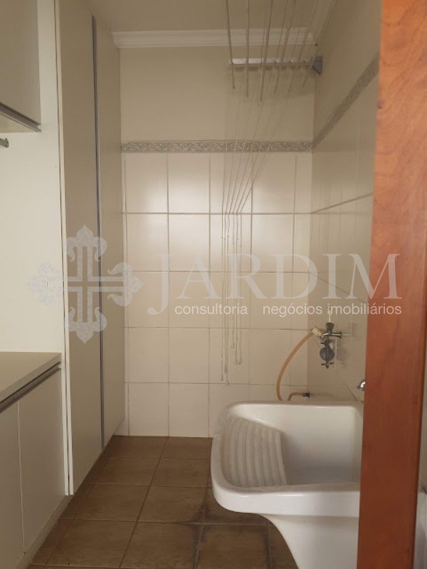 Casa de Condomínio à venda e aluguel com 3 quartos, 312m² - Foto 28