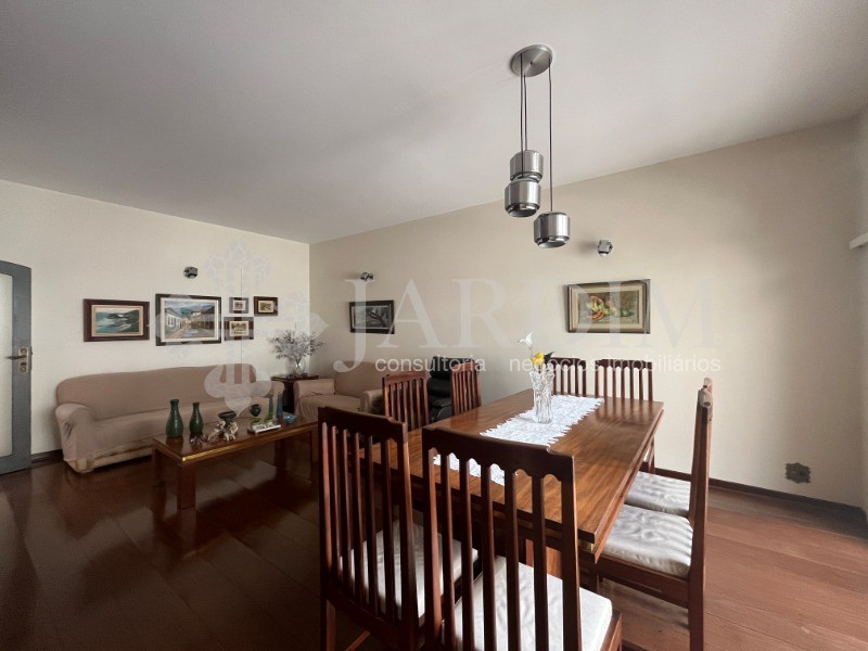 Casa à venda com 3 quartos, 250m² - Foto 7