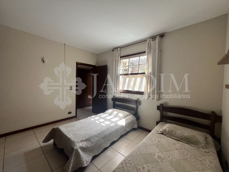 Casa à venda com 3 quartos, 250m² - Foto 15
