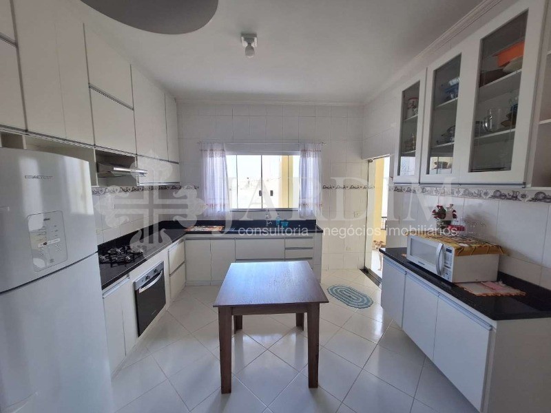 Sobrado à venda com 3 quartos, 225m² - Foto 30