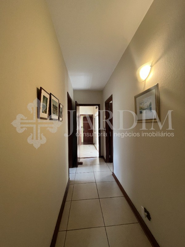 Casa à venda com 3 quartos, 250m² - Foto 29
