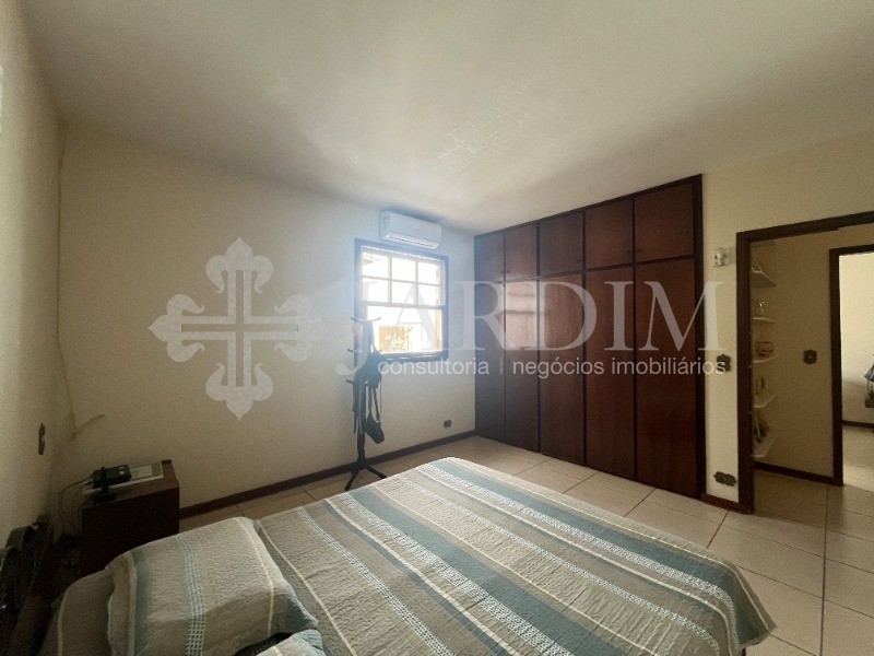 Casa à venda com 3 quartos, 250m² - Foto 20