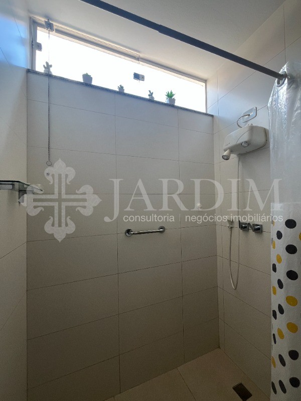 Casa à venda com 3 quartos, 250m² - Foto 17