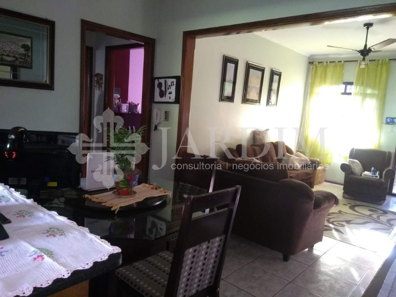 Casa à venda com 2 quartos, 190m² - Foto 6
