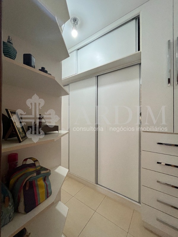 Casa de Condomínio à venda com 4 quartos, 255m² - Foto 23