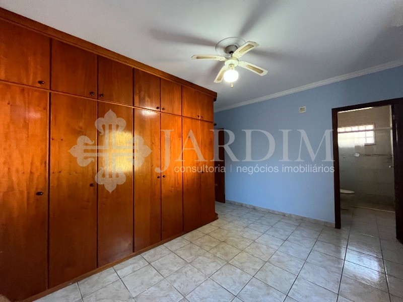 Casa à venda com 3 quartos, 300m² - Foto 23