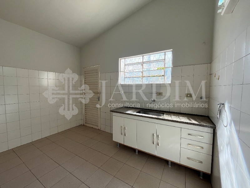 Casa para alugar com 2 quartos, 120m² - Foto 9