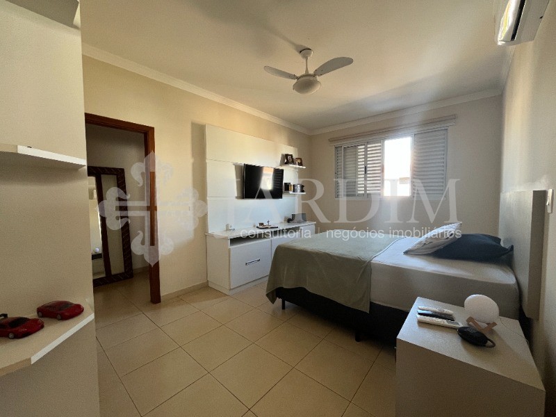 Casa de Condomínio à venda com 4 quartos, 255m² - Foto 13