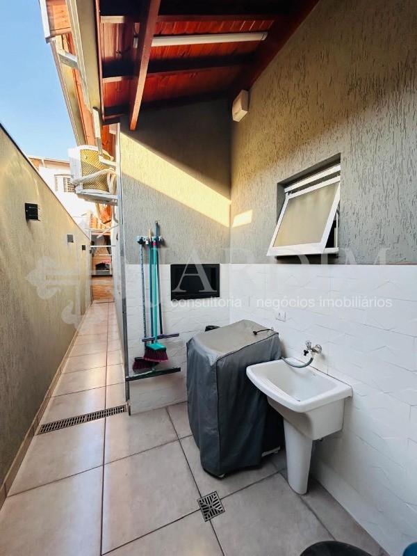 Casa à venda com 2 quartos, 128m² - Foto 15