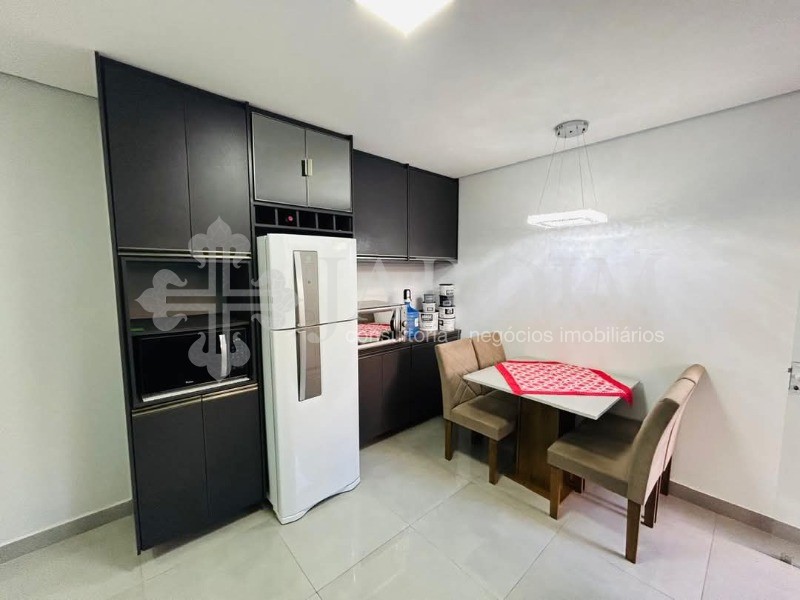 Casa à venda com 2 quartos, 128m² - Foto 6