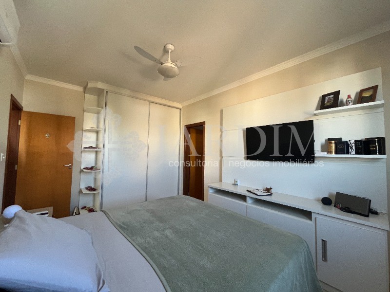Casa de Condomínio à venda com 4 quartos, 255m² - Foto 15