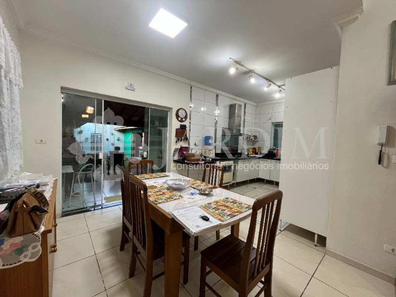 Sobrado à venda com 3 quartos, 330m² - Foto 5