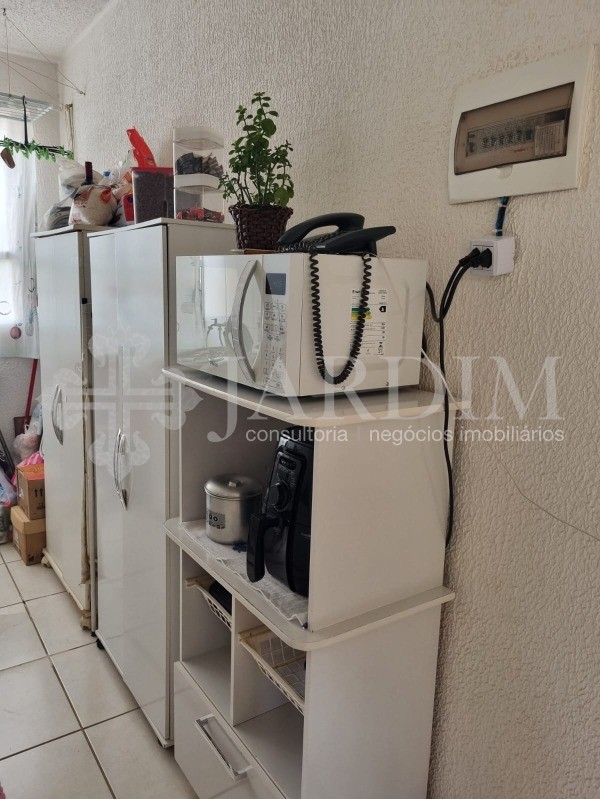 Apartamento à venda com 2 quartos, 47m² - Foto 2