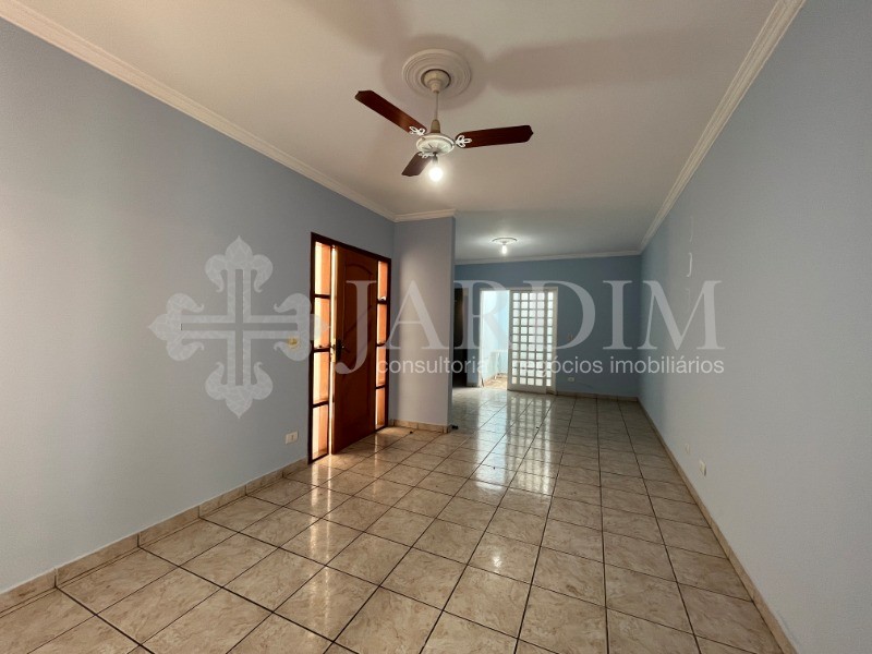 Casa à venda com 3 quartos, 300m² - Foto 11