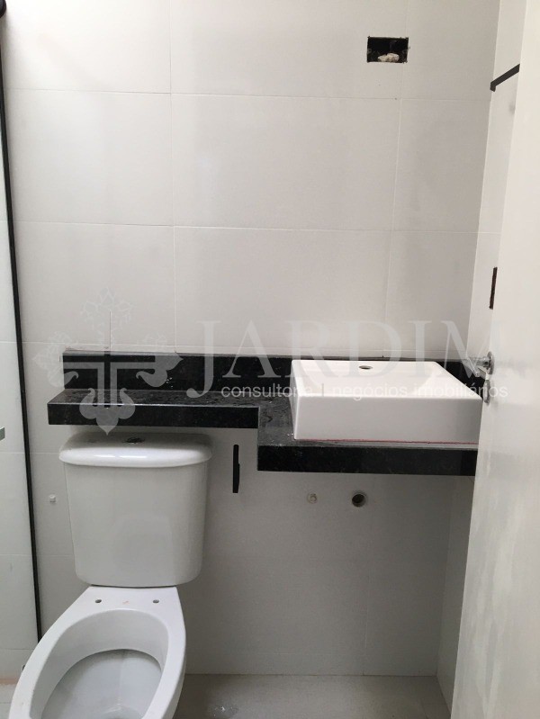 Casa à venda com 3 quartos, 250m² - Foto 5