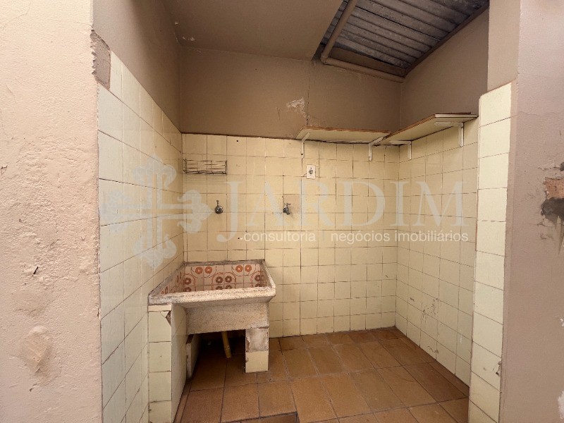 Casa para alugar com 2 quartos, 120m² - Foto 30