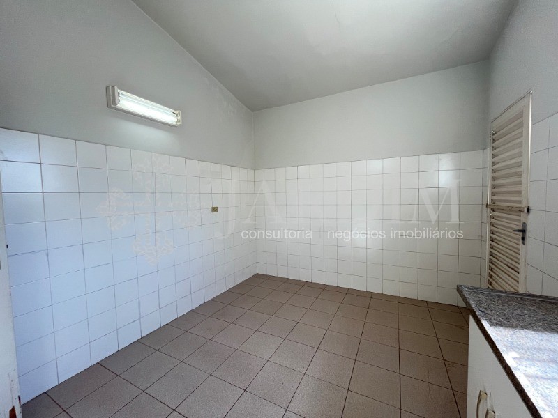 Casa para alugar com 2 quartos, 120m² - Foto 11