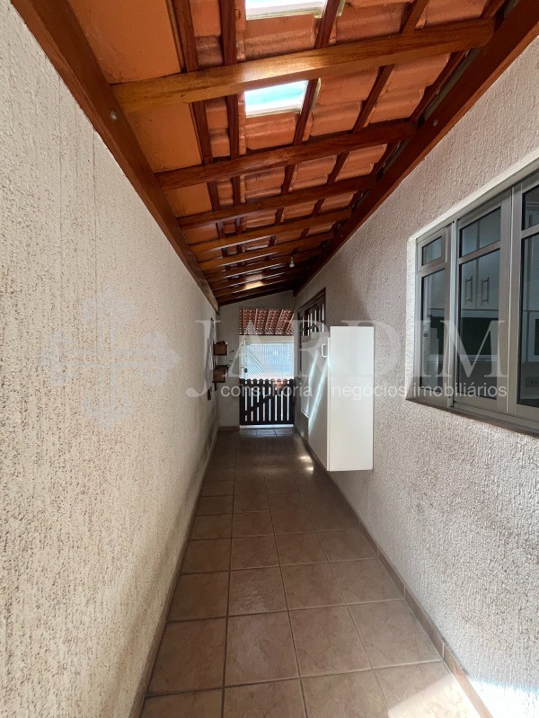 Casa para alugar com 4 quartos, 232m² - Foto 22