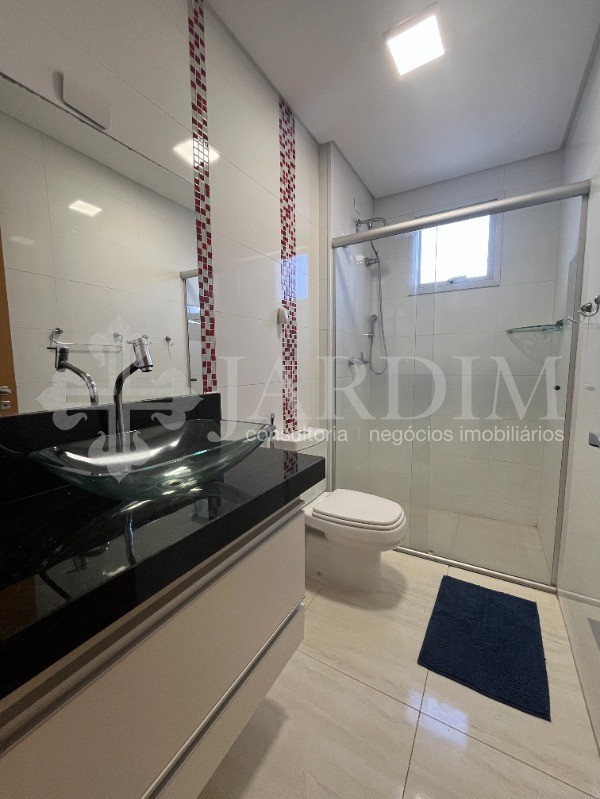 Apartamento para alugar com 3 quartos, 128m² - Foto 35