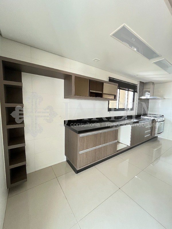 Apartamento para alugar com 3 quartos, 160m² - Foto 10