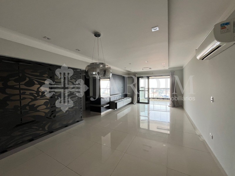 Apartamento para alugar com 3 quartos, 160m² - Foto 2