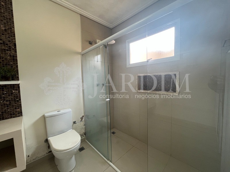 Casa para alugar com 4 quartos, 232m² - Foto 16
