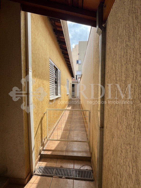 Casa para alugar com 4 quartos, 232m² - Foto 23