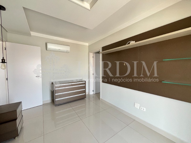 Apartamento para alugar com 3 quartos, 160m² - Foto 23
