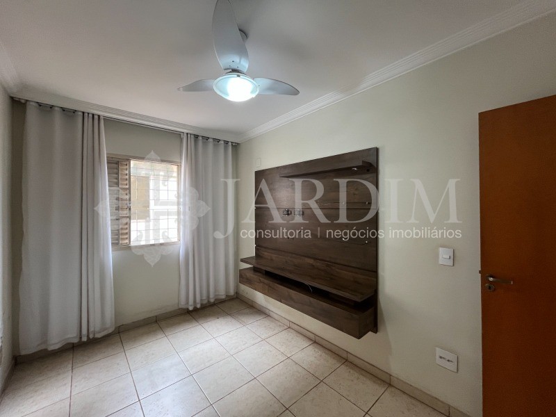 Casa para alugar com 4 quartos, 232m² - Foto 19