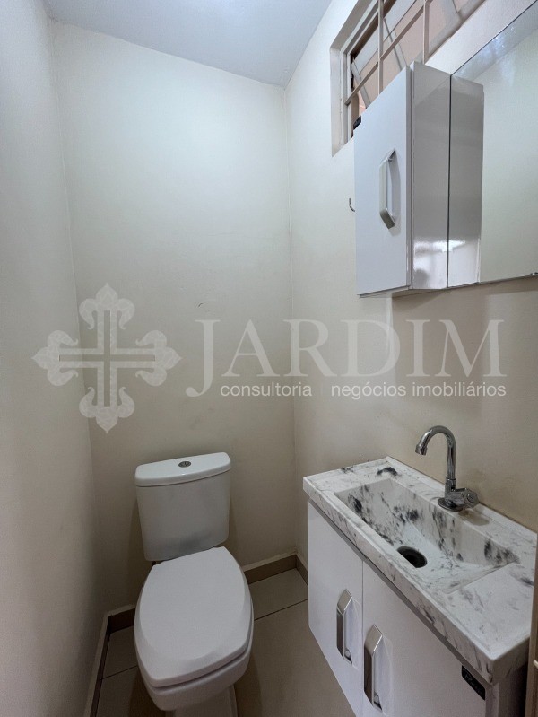 Casa para alugar com 4 quartos, 232m² - Foto 30