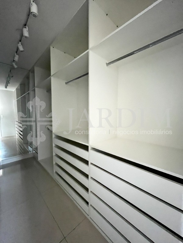 Apartamento para alugar com 3 quartos, 160m² - Foto 25