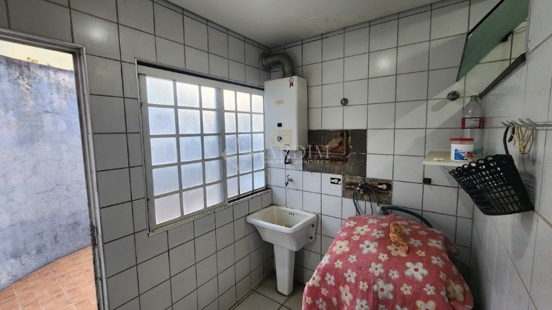 Sobrado à venda e aluguel com 3 quartos, 317m² - Foto 26
