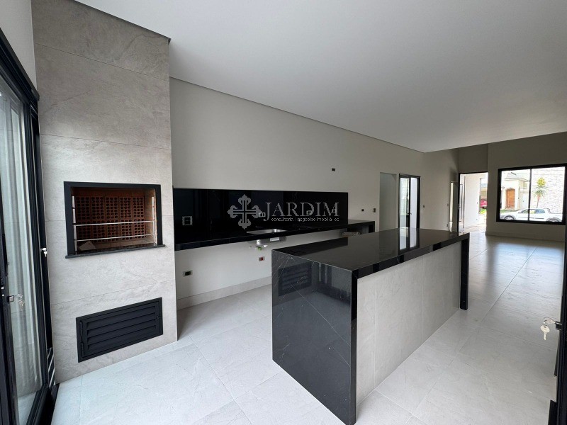 Casa de Condomínio à venda com 3 quartos, 200m² - Foto 1