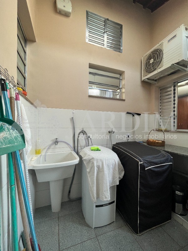 Casa à venda com 2 quartos, 255m² - Foto 22