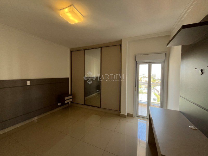 Apartamento para alugar com 3 quartos, 114m² - Foto 27