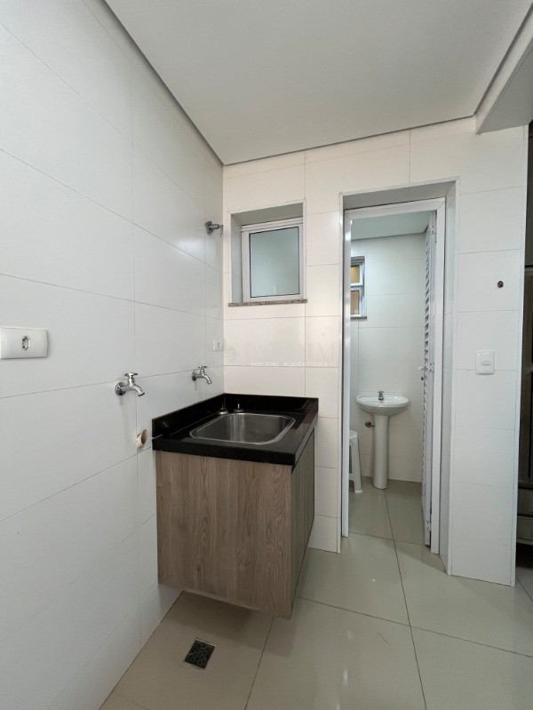 Apartamento para alugar com 3 quartos, 114m² - Foto 13