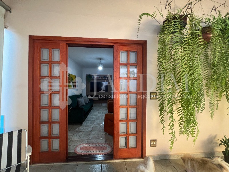 Casa à venda com 2 quartos, 255m² - Foto 5