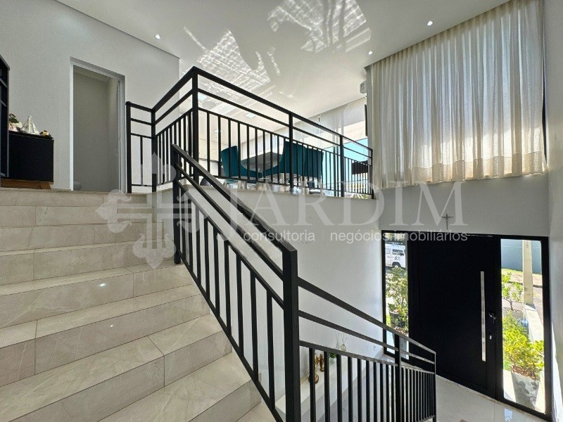 Casa de Condomínio à venda com 3 quartos, 256m² - Foto 4
