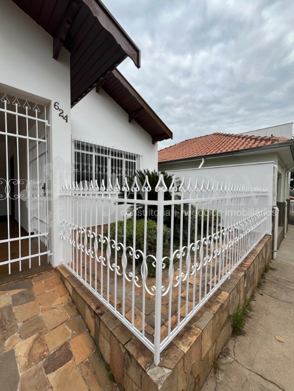 Casa para alugar com 4 quartos, 300m² - Foto 3