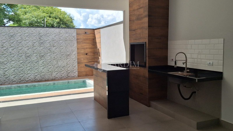 Casa de Condomínio à venda com 3 quartos, 253m² - Foto 1