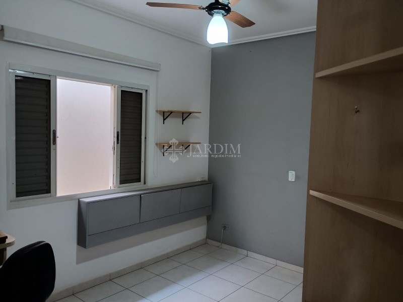 Casa à venda com 3 quartos, 200m² - Foto 14