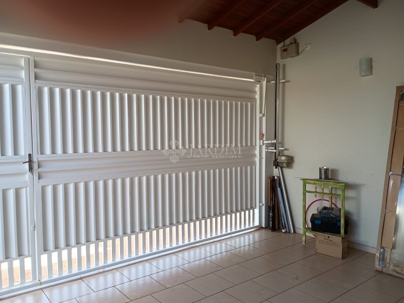 Casa à venda com 3 quartos, 200m² - Foto 4