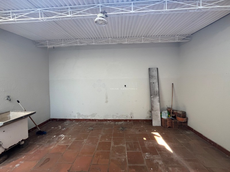 Casa para alugar com 2 quartos, 125m² - Foto 23