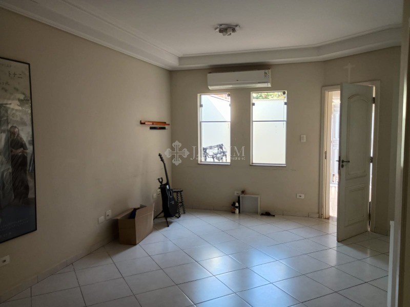Casa à venda com 3 quartos, 200m² - Foto 7