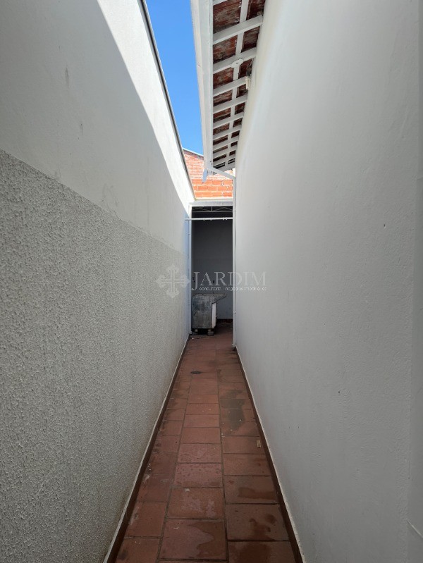 Casa para alugar com 2 quartos, 125m² - Foto 12