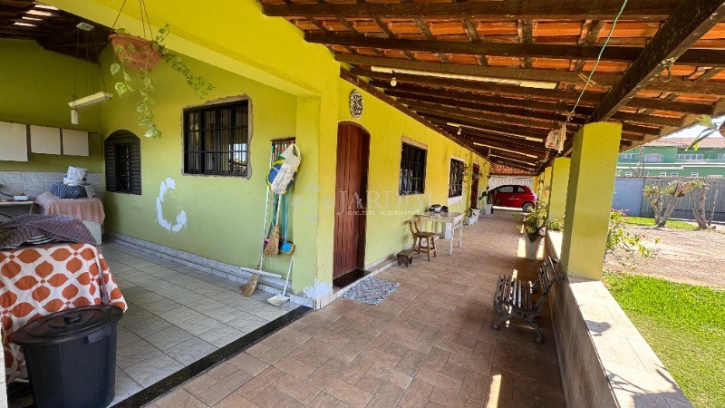 Chácara à venda com 3 quartos, 1000m² - Foto 1