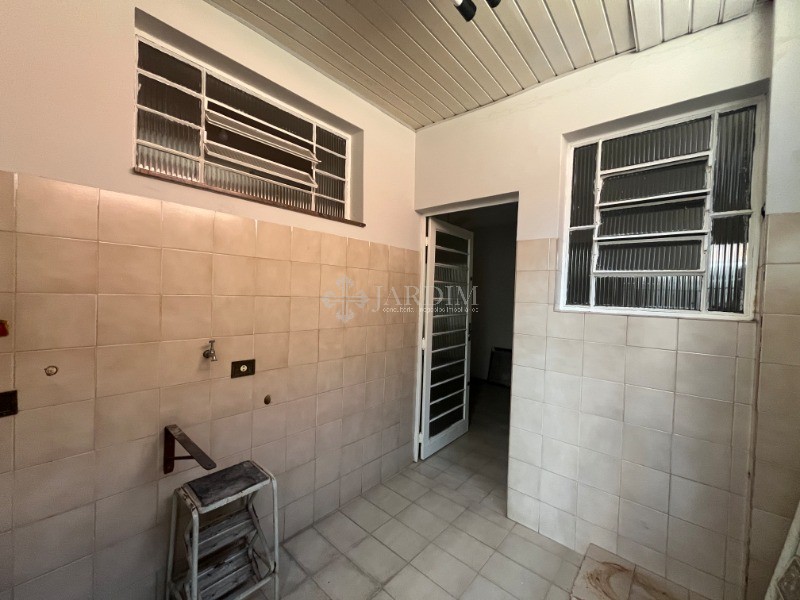 Casa para alugar com 2 quartos, 125m² - Foto 10