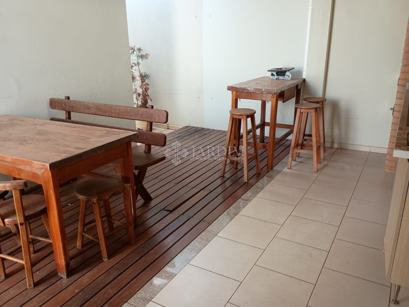 Casa à venda com 3 quartos, 200m² - Foto 40